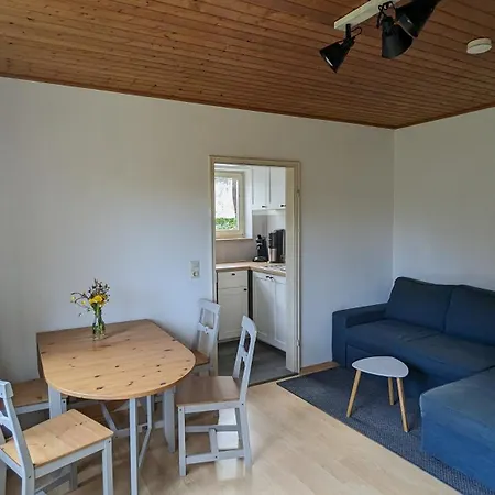 Wiesenbluemle Apartamento *